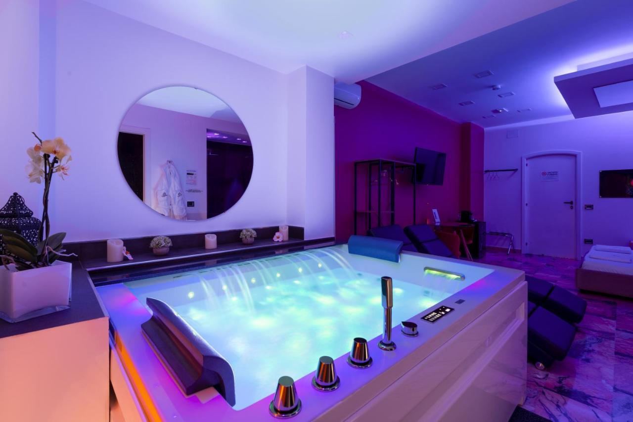 Hotel Ibisco Suites & Relax Pozzuoli Exteriör bild